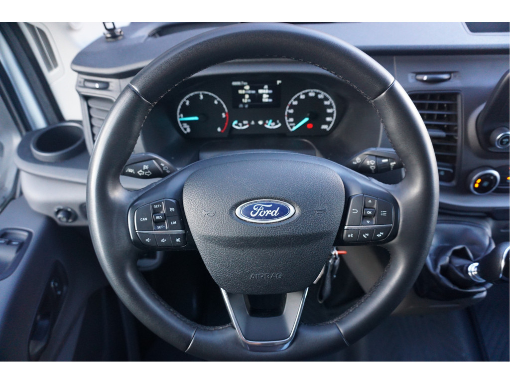 51197781-ford-transit-12