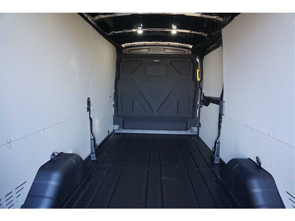 51584630-ford-transit-7