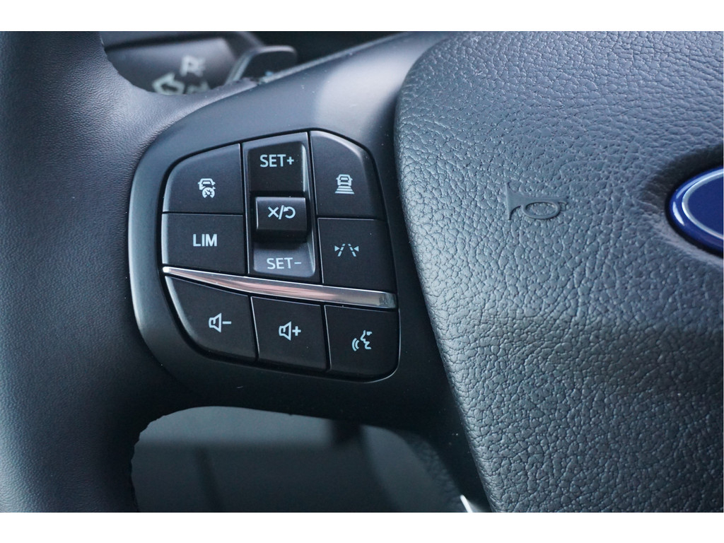 52168323-ford-transit-15