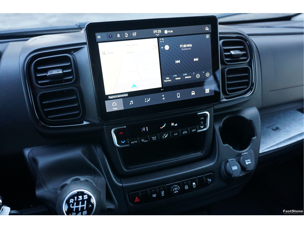 52177640-citroen-jumper-7