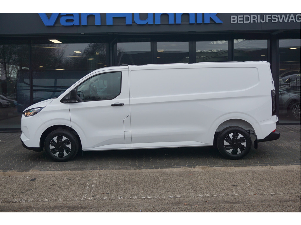 52369826-ford-transit-custom-2