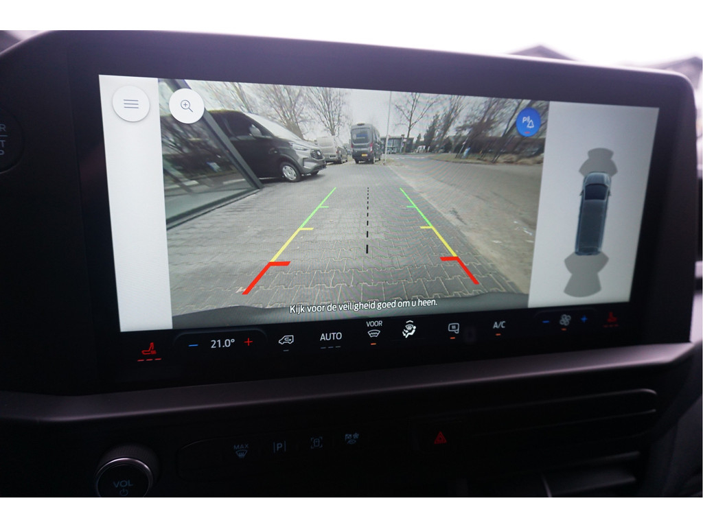 52369896-ford-transit-custom-12