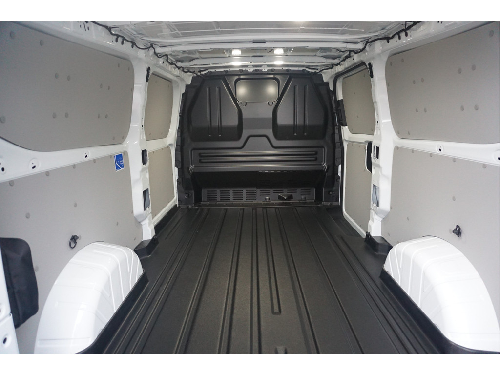 52369896-ford-transit-custom-7