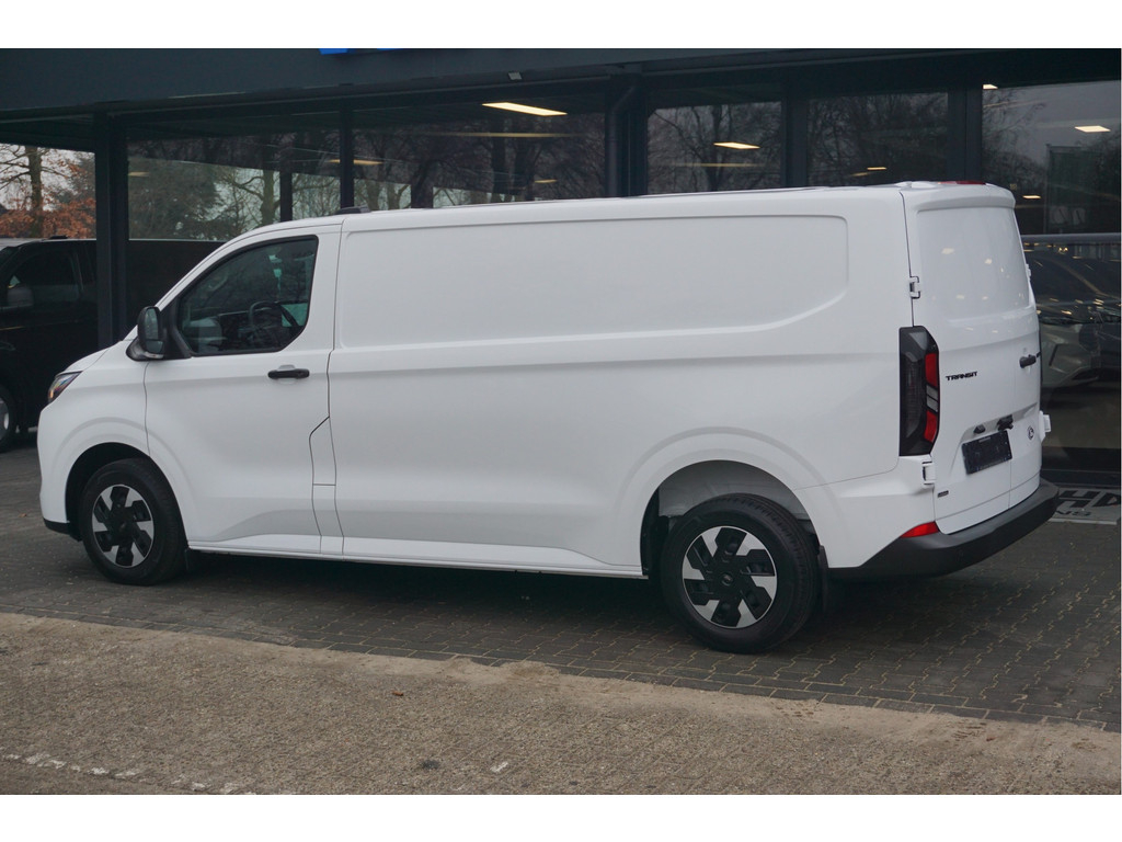 52369898-ford-transit-custom-3