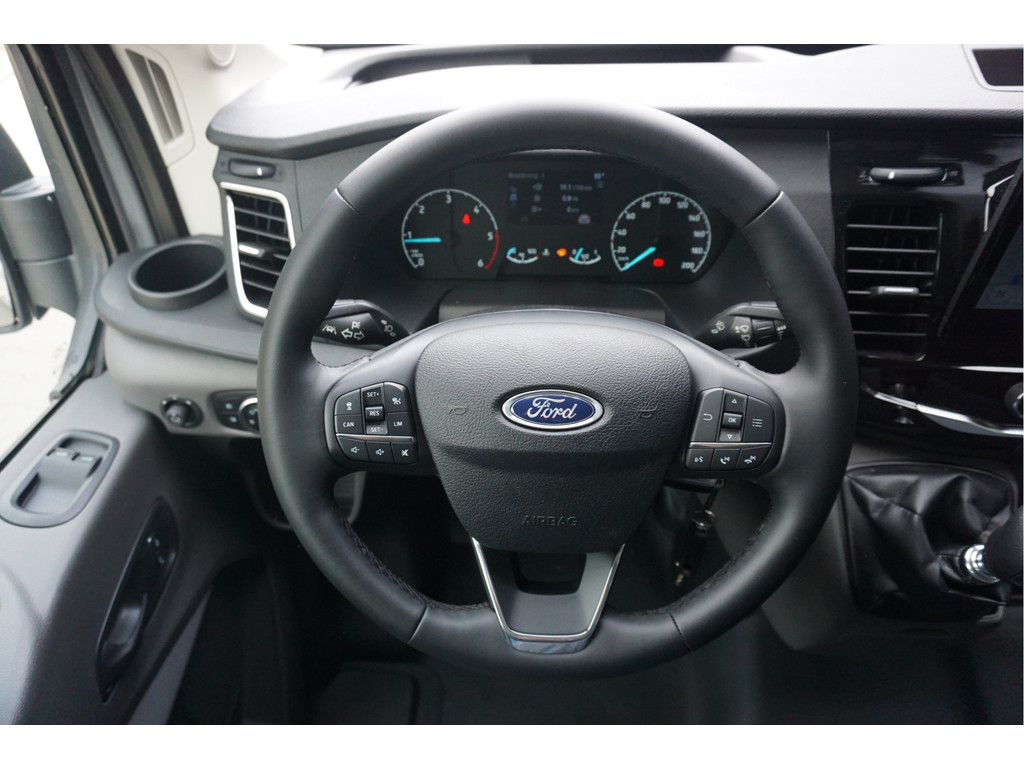 52746568-ford-transit-9