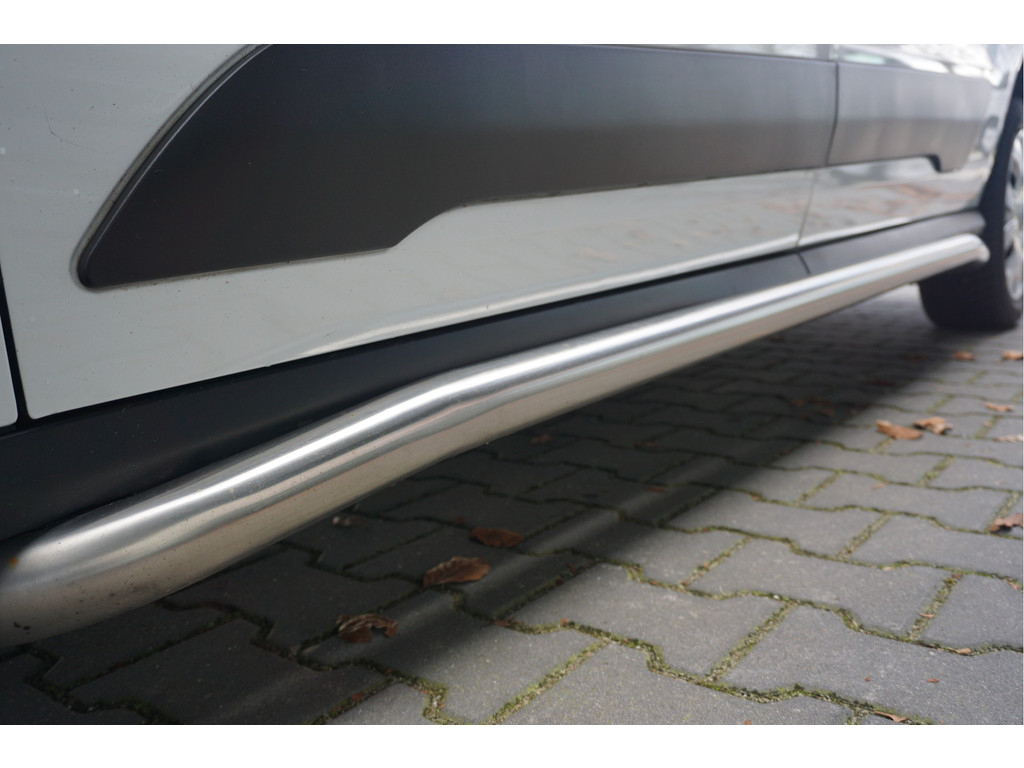 52746723-ford-transit-connect-15