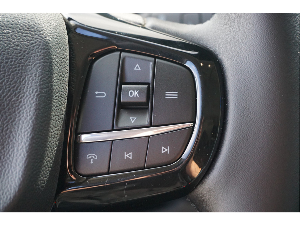 53690507-ford-transit-custom-15