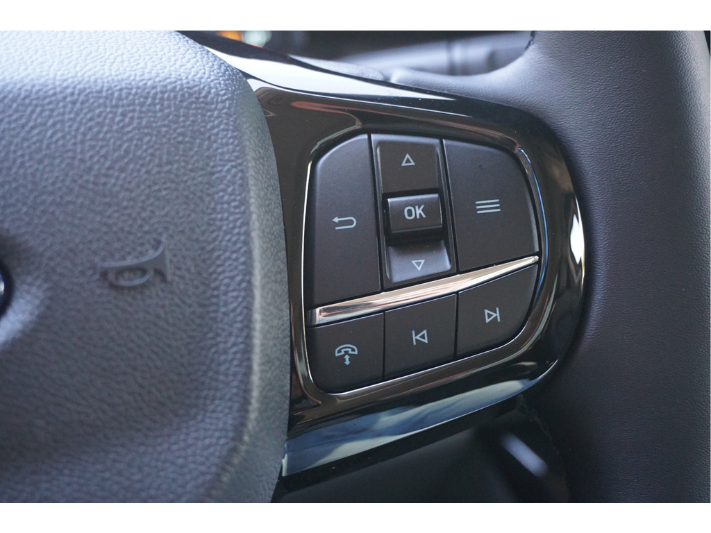 53908071-ford-transit-custom-23