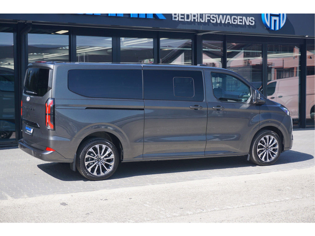 53908858-ford-transit-custom-4