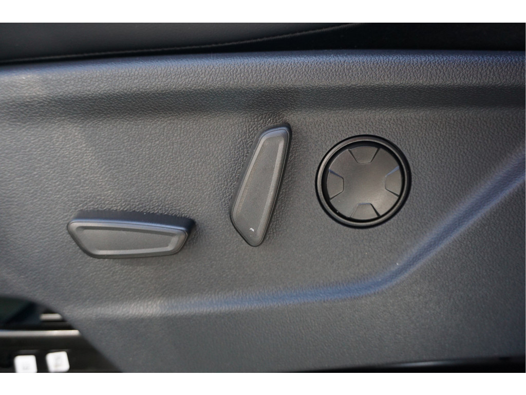 53909304-ford-transit-custom-18