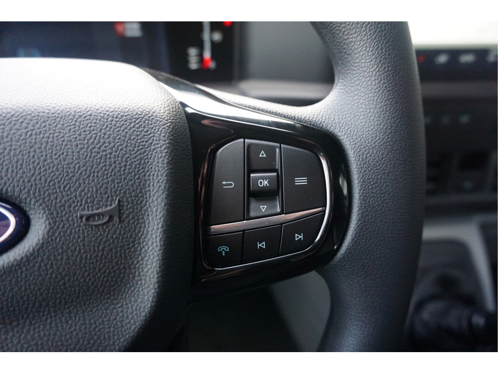 54008980-ford-transit-custom-11