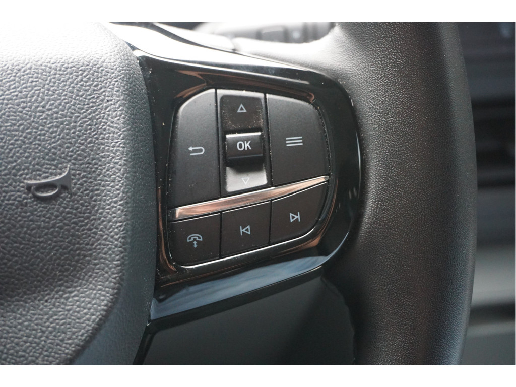 54008980-ford-transit-custom-15
