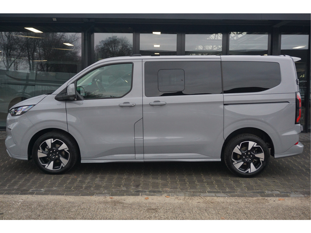55405768-ford-transit-custom-2