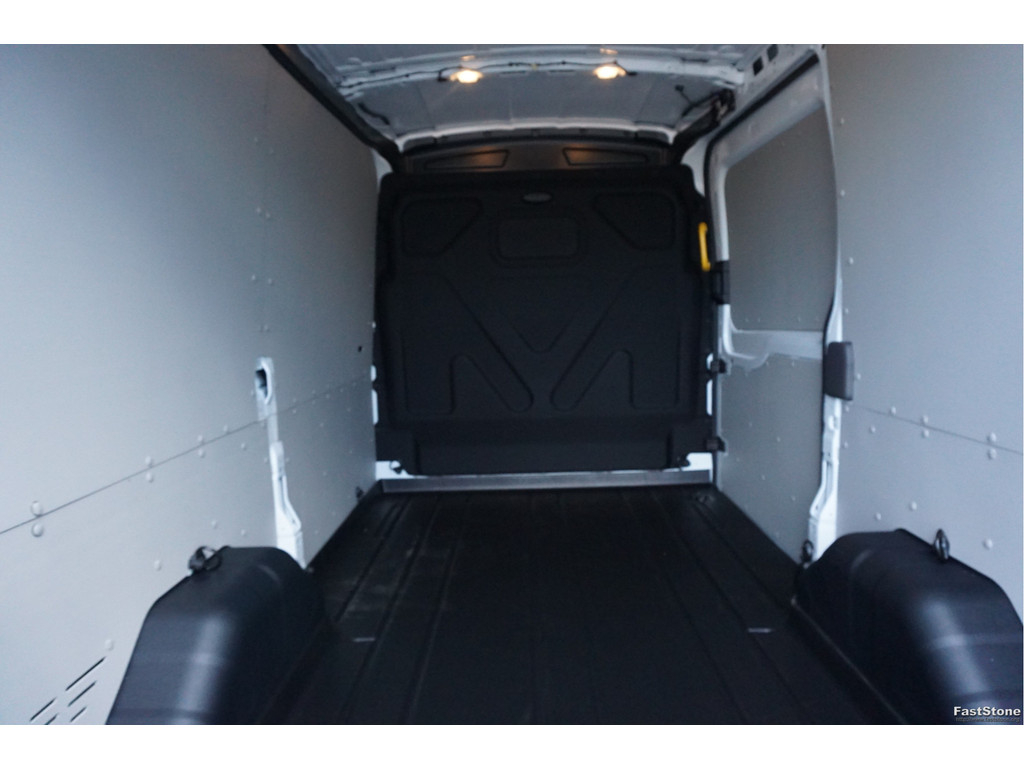 55652015-ford-transit-7
