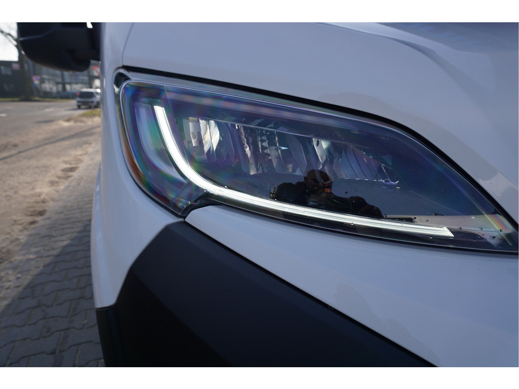 56158231-citroen-jumper-19