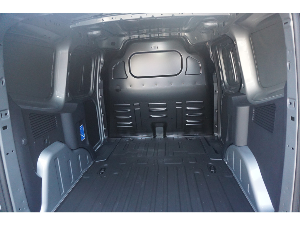 56421734-ford-transit-courier-7