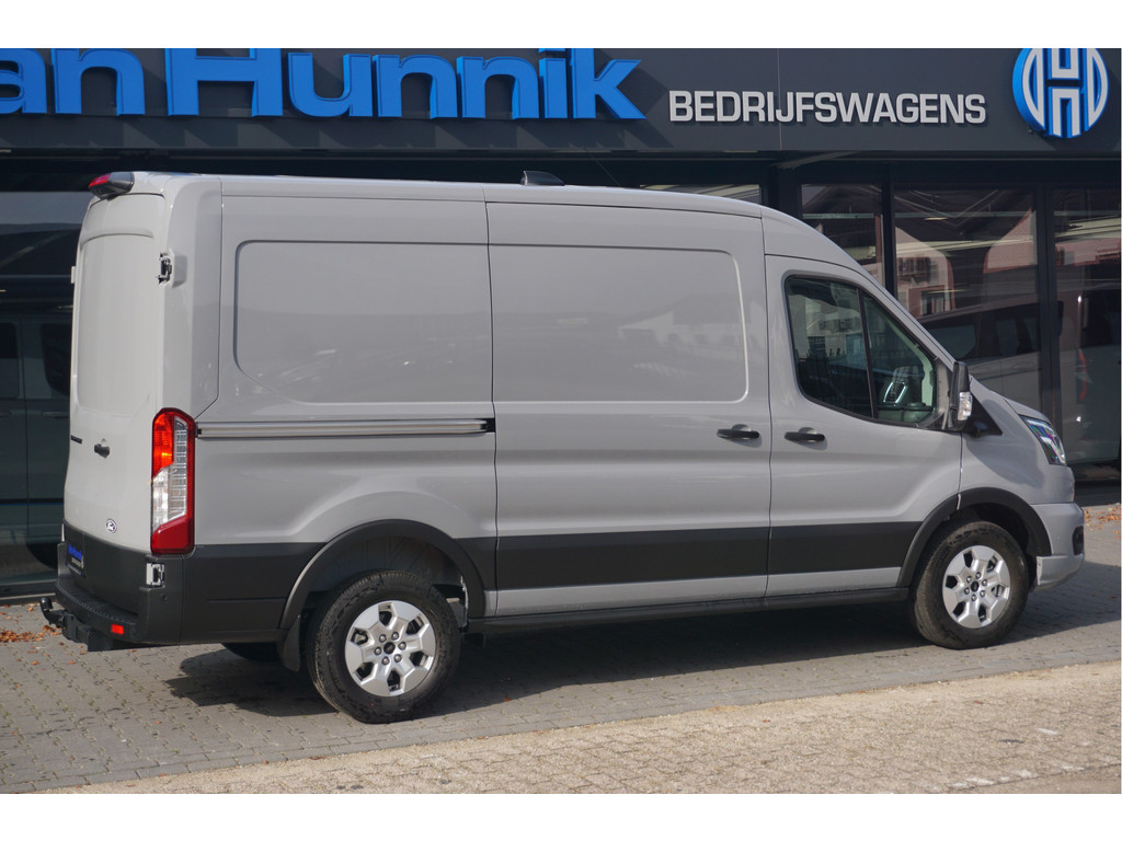 56674871-ford-transit-4