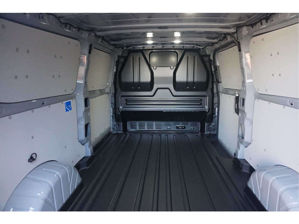 57318184-ford-e-transit-custom-7