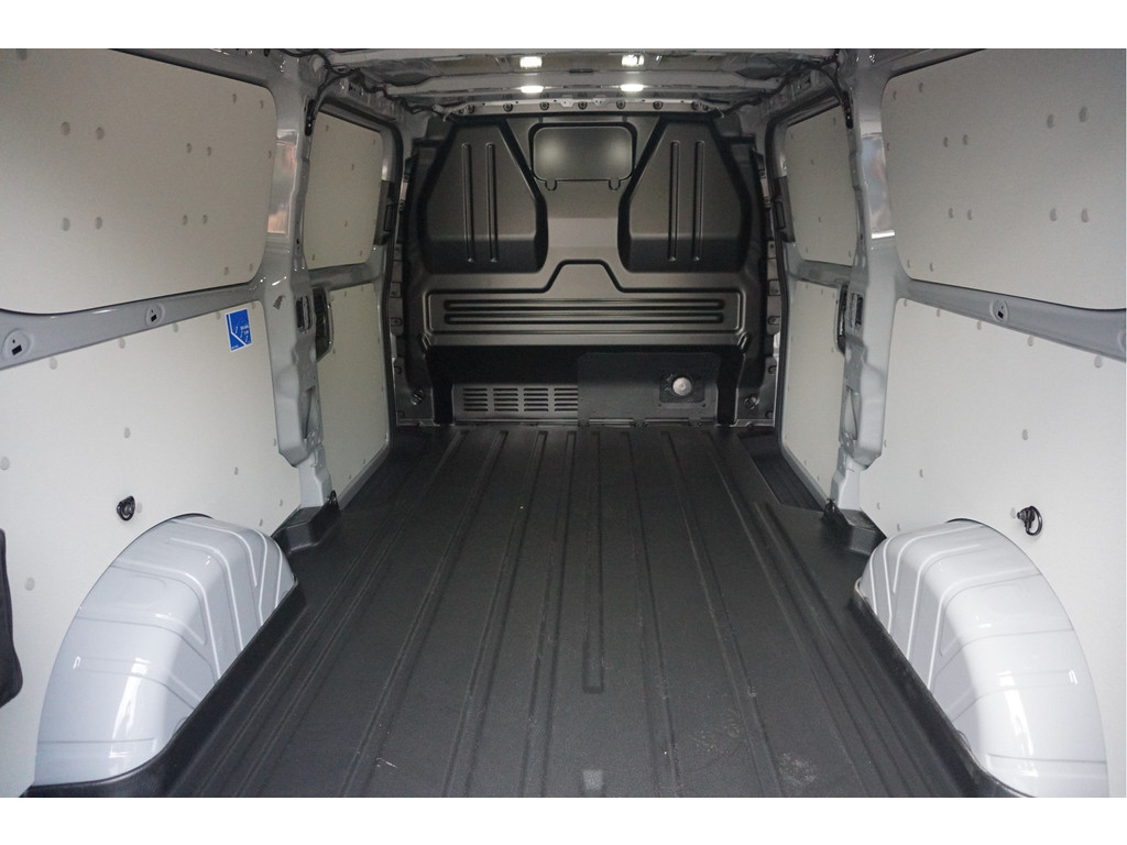 57544427-ford-e-transit-custom-4