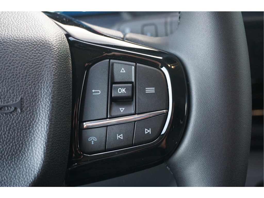 57591599-ford-transit-custom-15
