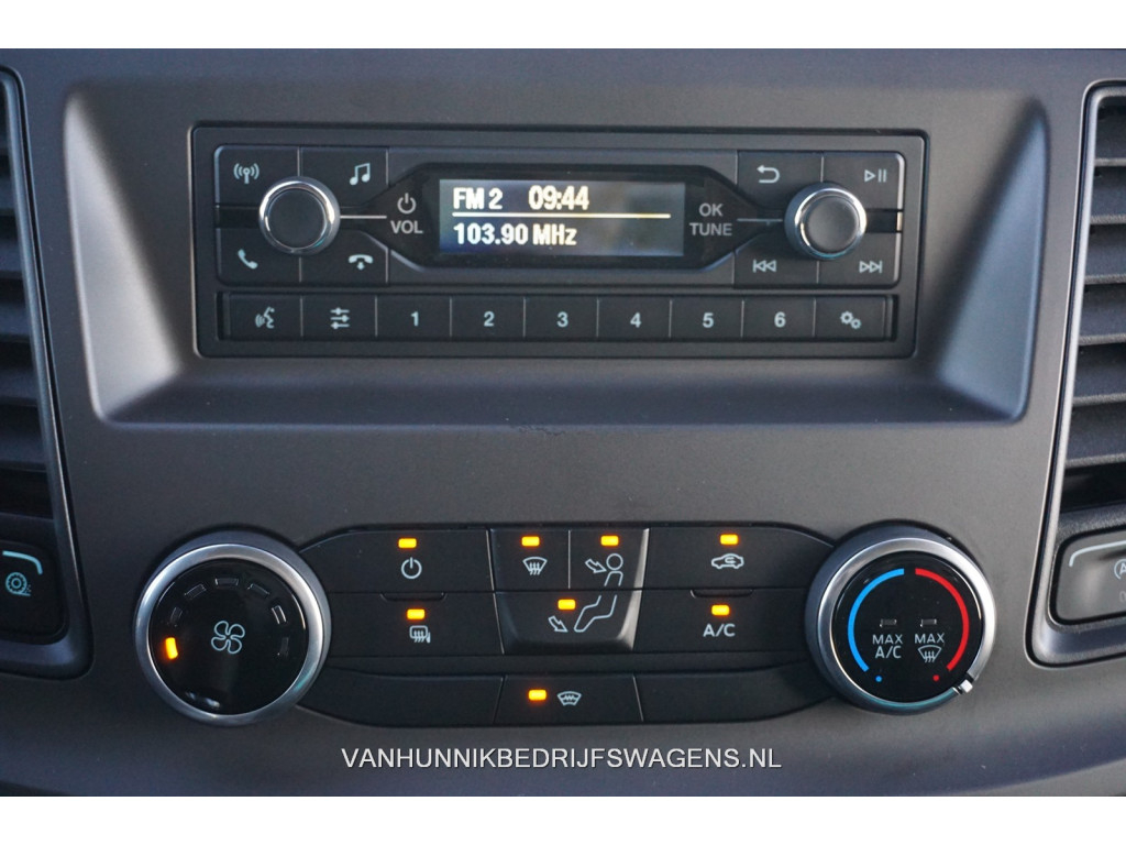 57744956-ford-transit-10