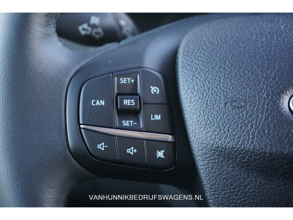 57744956-ford-transit-11