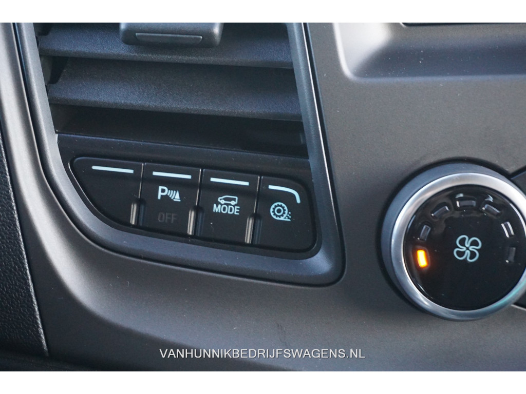 57744956-ford-transit-13