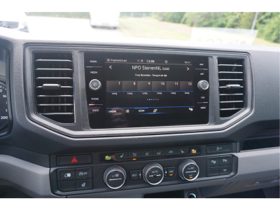 38016621-volkswagen-crafter-11