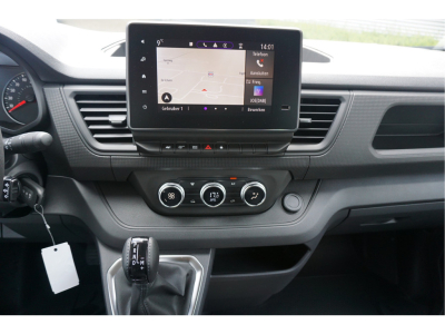 38281705-renault-trafic-10