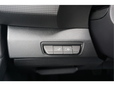 38281705-renault-trafic-17