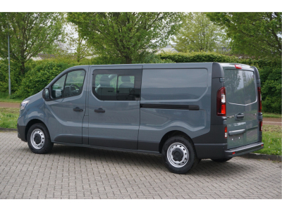 38281705-renault-trafic-3