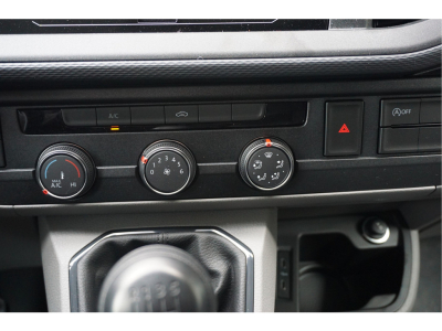 38921718-volkswagen-transporter-14