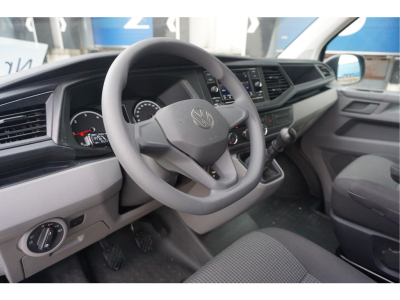 38921718-volkswagen-transporter-9