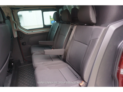 39499601-renault-trafic-15