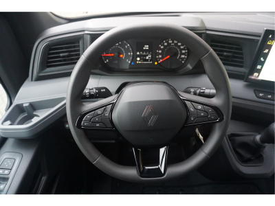 42138666-renault-master-10