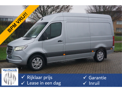 42172688-mercedes-benz-sprinter-1
