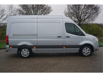 42172692-mercedes-benz-sprinter-5