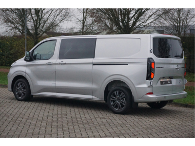 42432839-ford-transit-custom-3