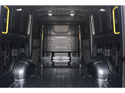 42671955-volkswagen-crafter-7