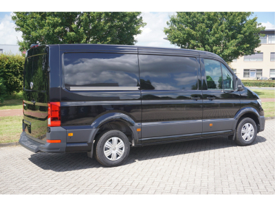 42675742-volkswagen-crafter-4