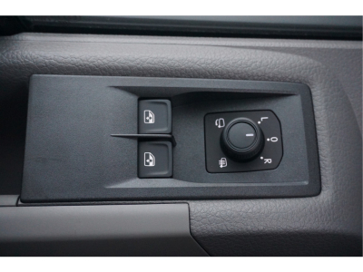 42675771-volkswagen-crafter-19