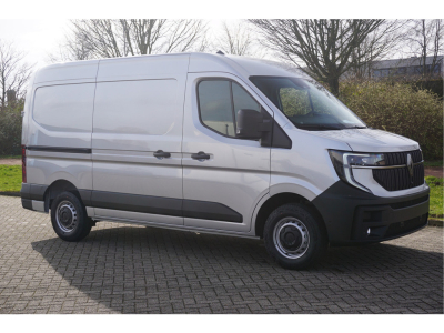 43005249-renault-master-7