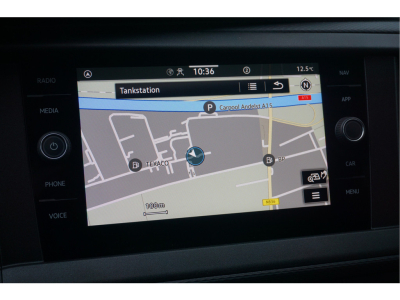 43017916-volkswagen-transporter-11