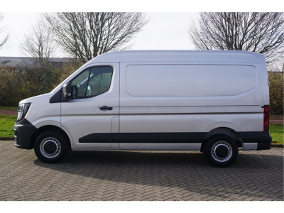 43184479-renault-master-2
