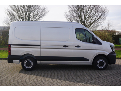 43184479-renault-master-6