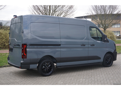 43184505-renault-master-5