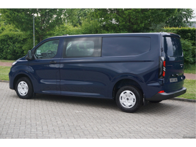 44771359-ford-transit-custom-3