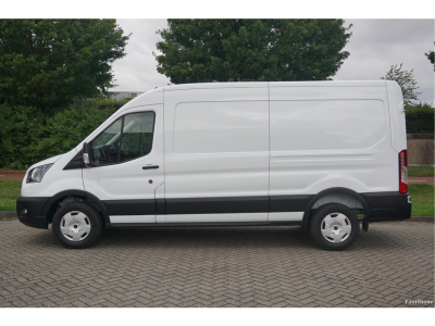 45257339-ford-transit-2
