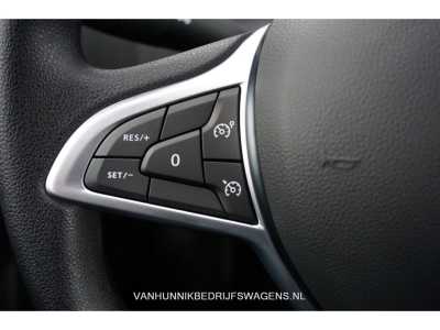 45384846-renault-express-13