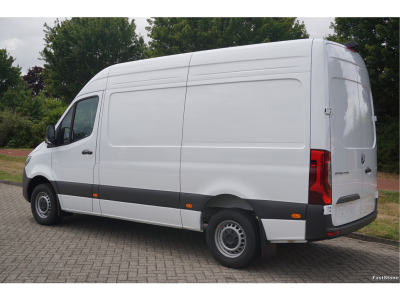 46552960-mercedes-benz-sprinter-3